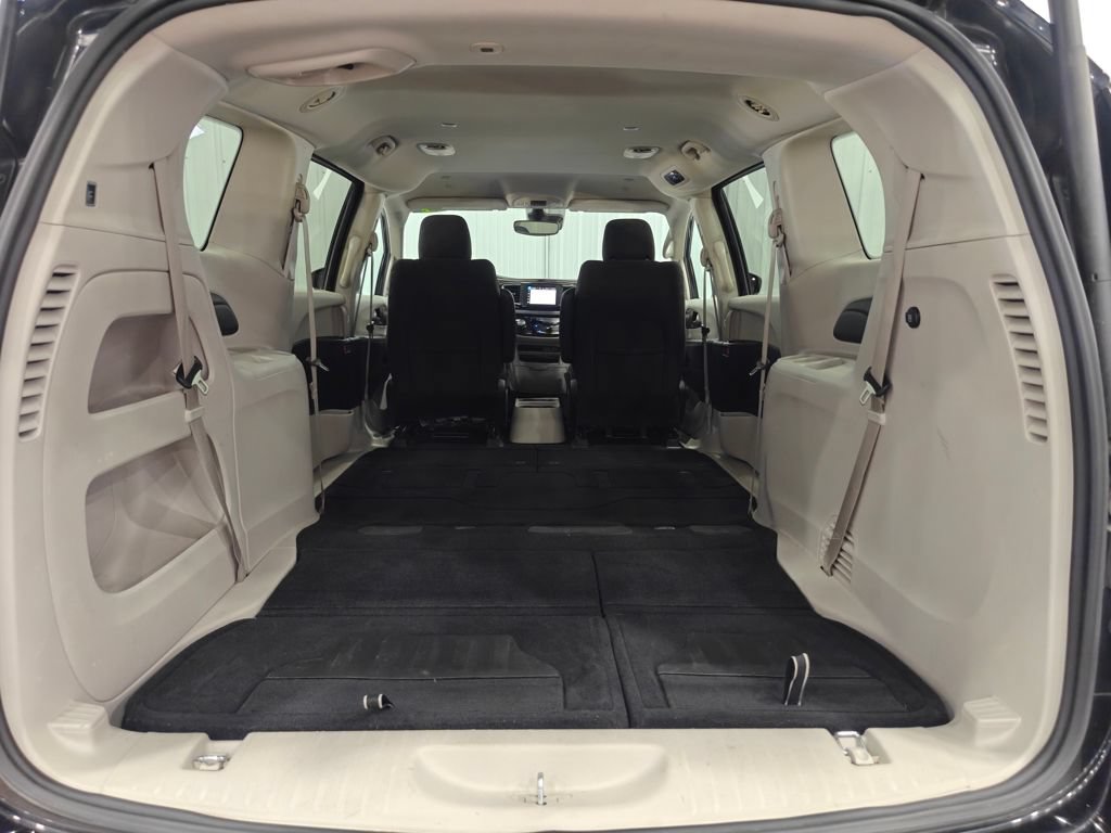 Used 2023 Chrysler Voyager LX FWD image 30