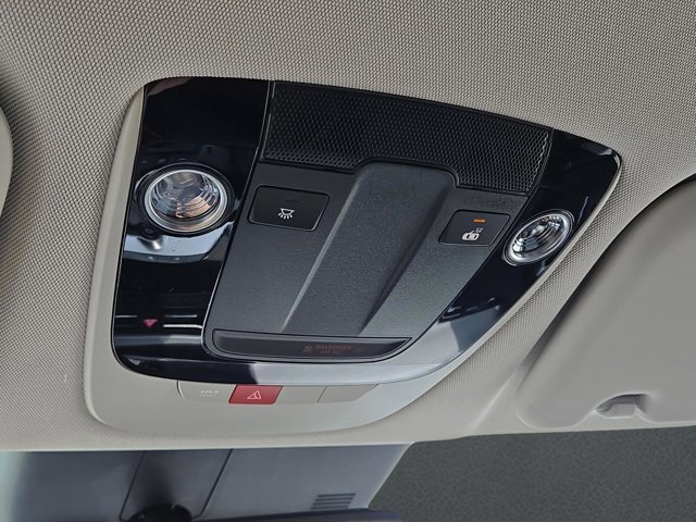 Used 2025 Kia EV6 Light w/ Light LR Technology Package image 31