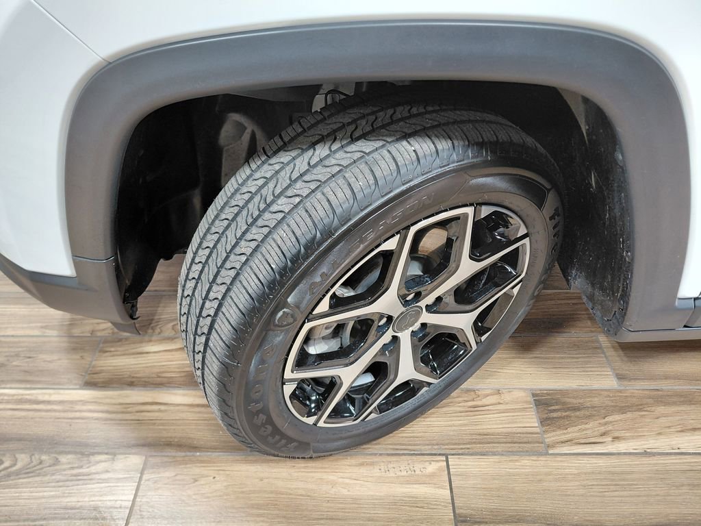 Used 2025 Jeep Compass Limited AWD/4WD image 25