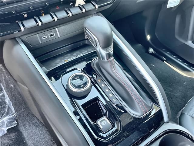 New 2025 Chevrolet Colorado Z71 w/ Midnight Edition AWD/4WD image 9
