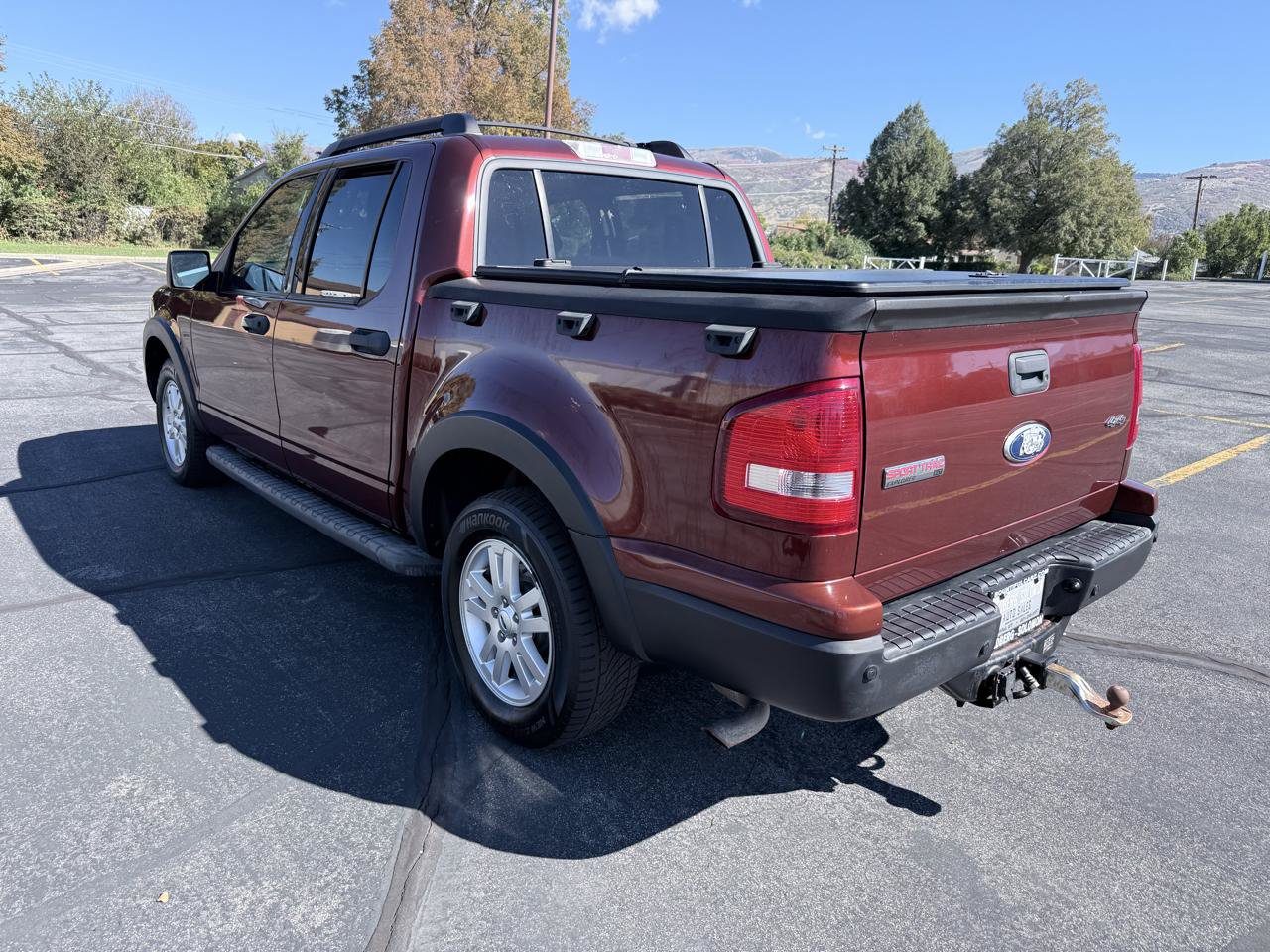 Used 2010 Ford Explorer Sport Trac XLT AWD/4WD image 3