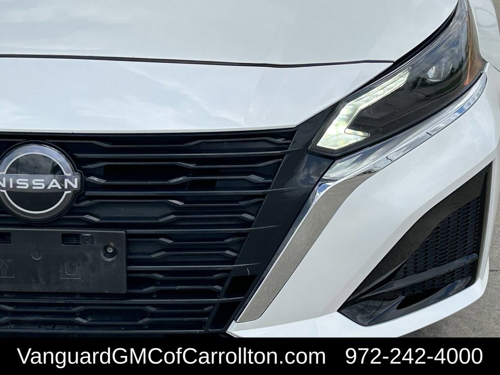 Used 2024 Nissan Altima 2.5 SV image 4