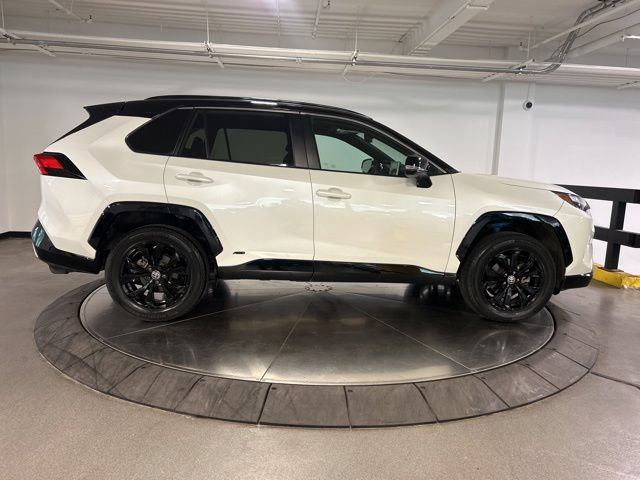 Used 2022 Toyota RAV4 XSE AWD/4WD image 9