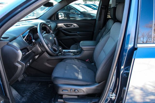 Used 2023 Chevrolet Traverse LT image 10