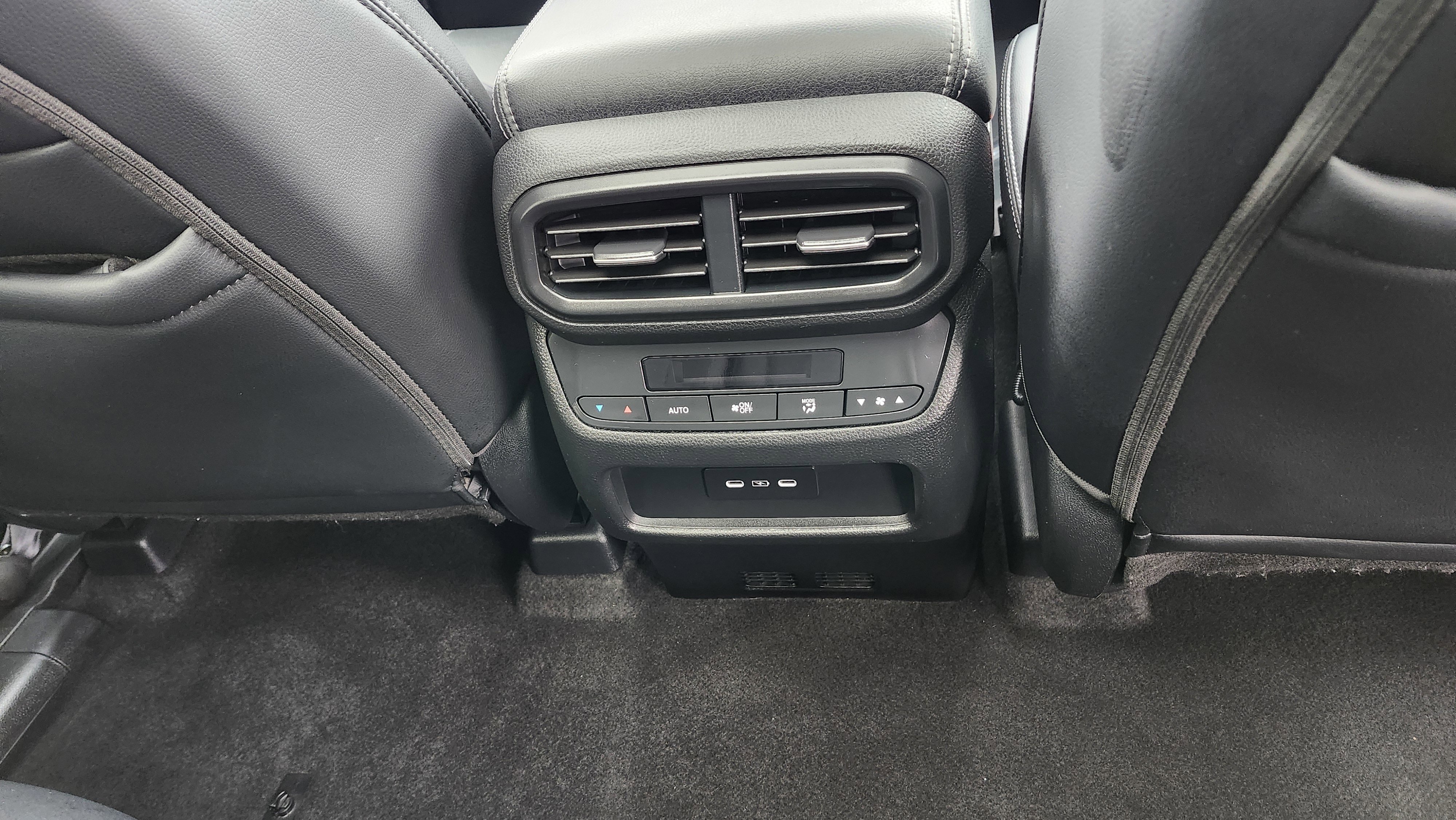 Used 2024 Honda Pilot Touring image 24