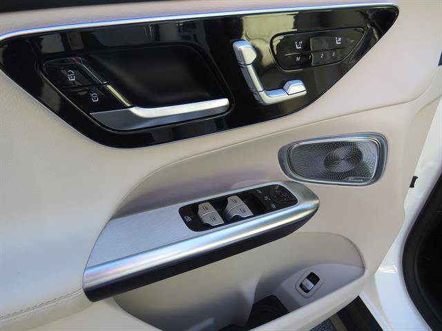 Used 2026 Mercedes-Benz GLC 300 4MATIC image 9