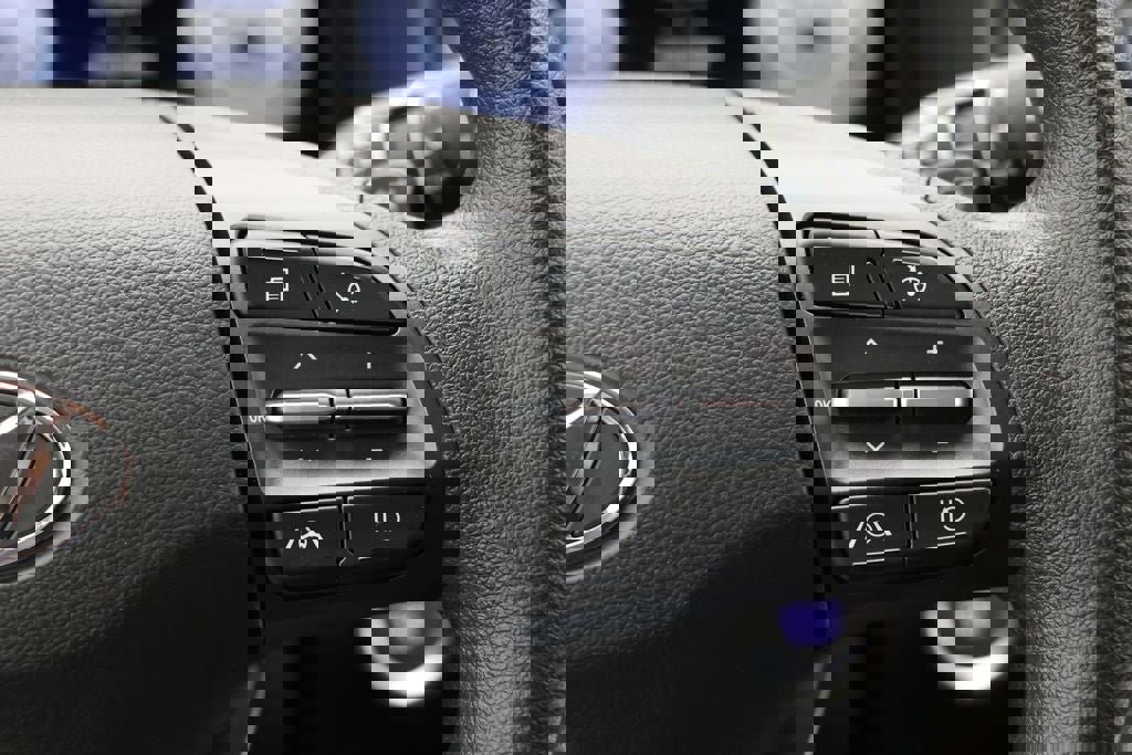 Used 2023 Hyundai Kona SE w/ Cargo Package image 20