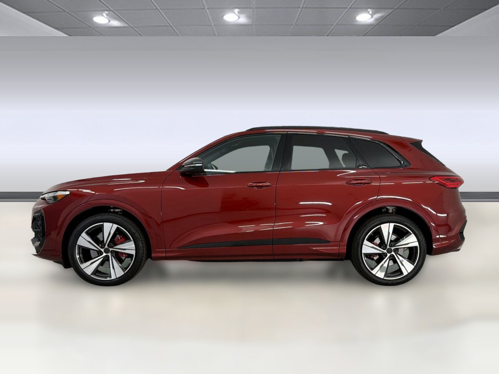 New 2026 Audi SQ5 Premium Plus AWD/4WD image 2