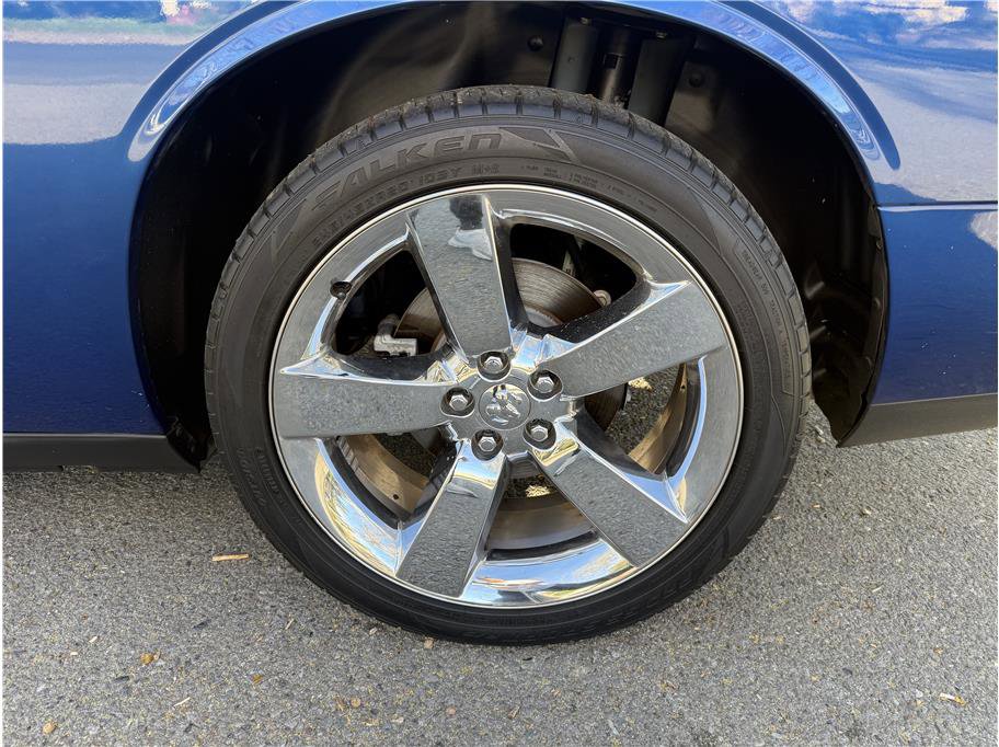 Used 2010 Dodge Challenger R/T w/ Sound Group RWD image 12