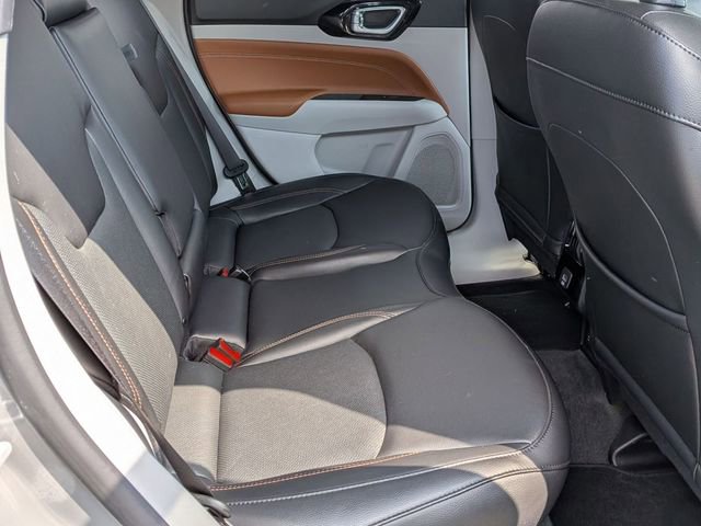 Used 2023 Jeep Compass Limited image 28