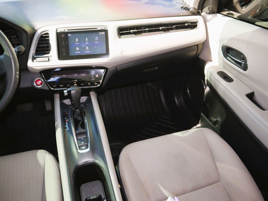 Used 2017 Honda HR-V EX image 12