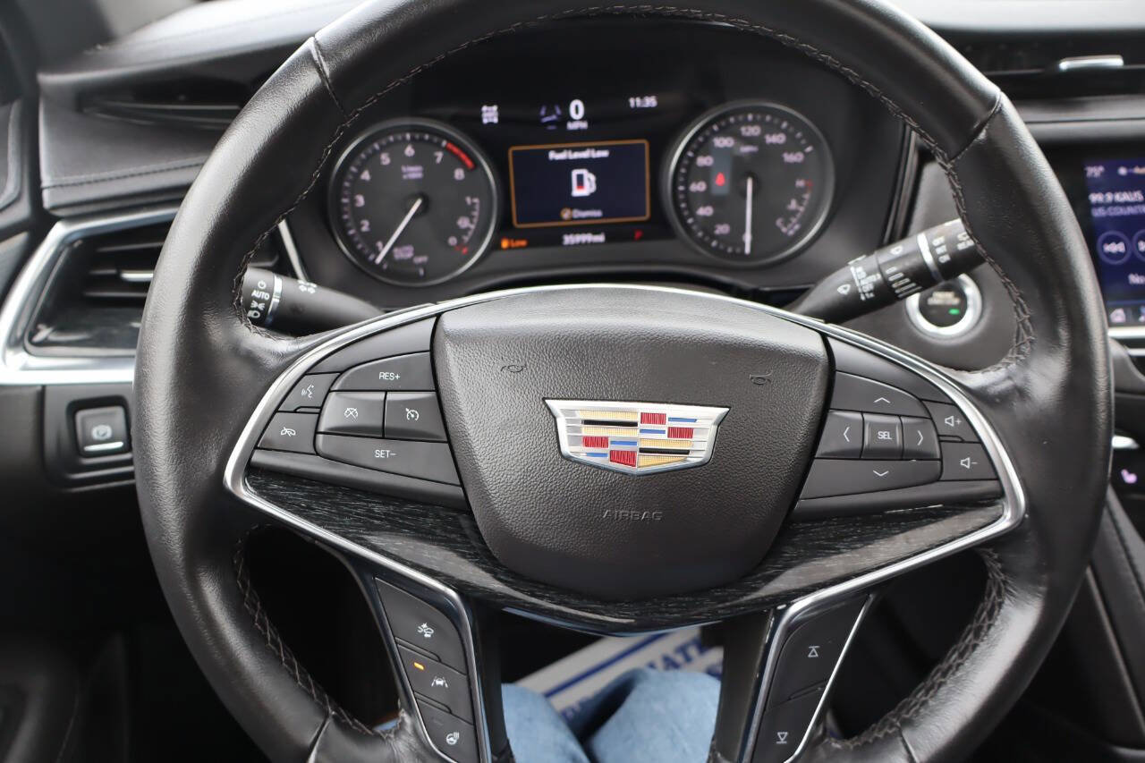 Used 2023 Cadillac XT5 Premium Luxury w/ Technology Package image 16