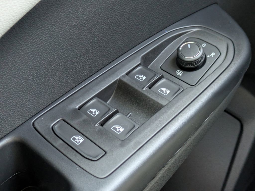 New 2026 Volkswagen Taos S image 23