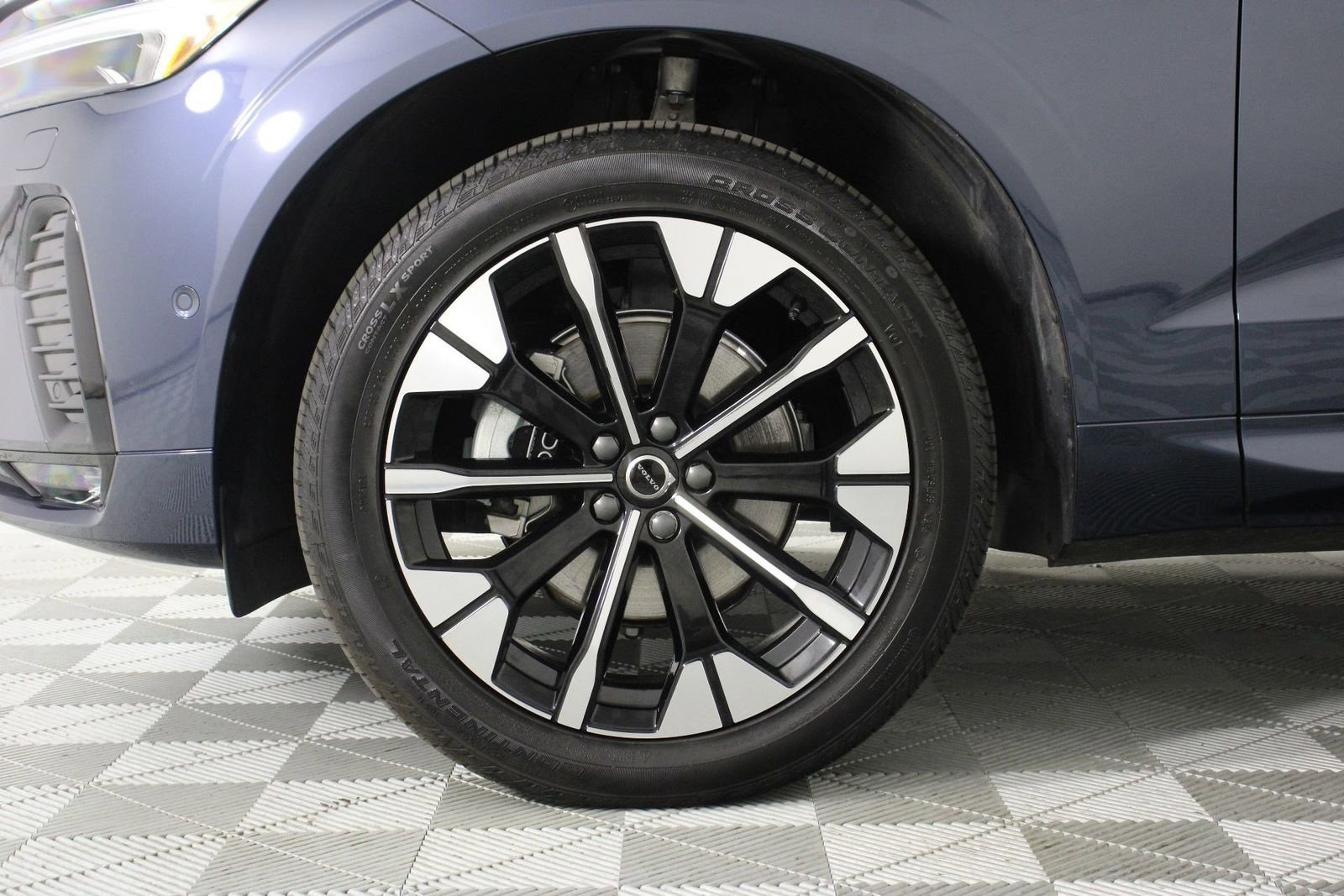 Certified 2026 Volvo XC60 B5 Plus w/ Protection Package Premier AWD/4WD image 28