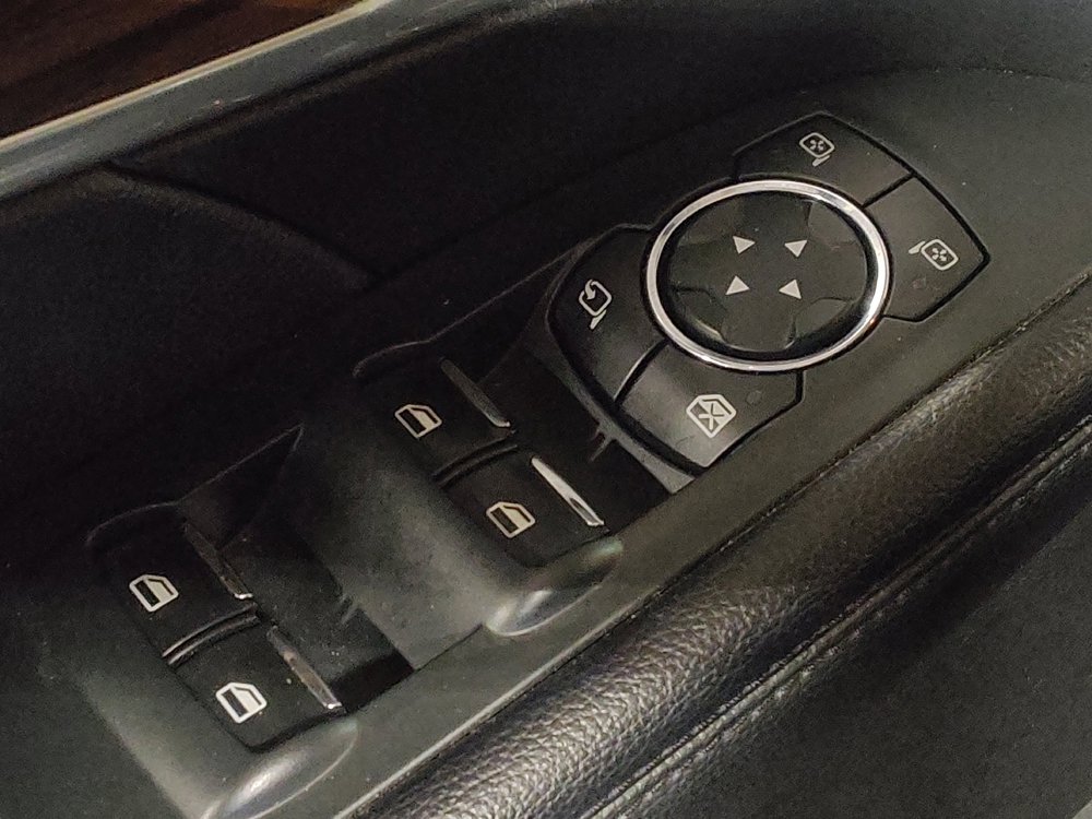 Used 2016 Ford Explorer Limited w/ Equipment Group 301A AWD/4WD image 27