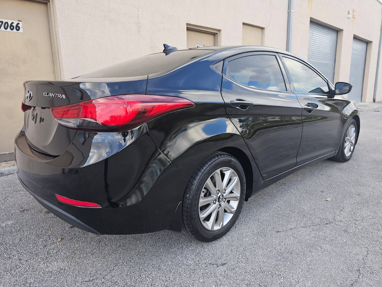 Used 2014 Hyundai Elantra SE w/ Option Group 02 image 6