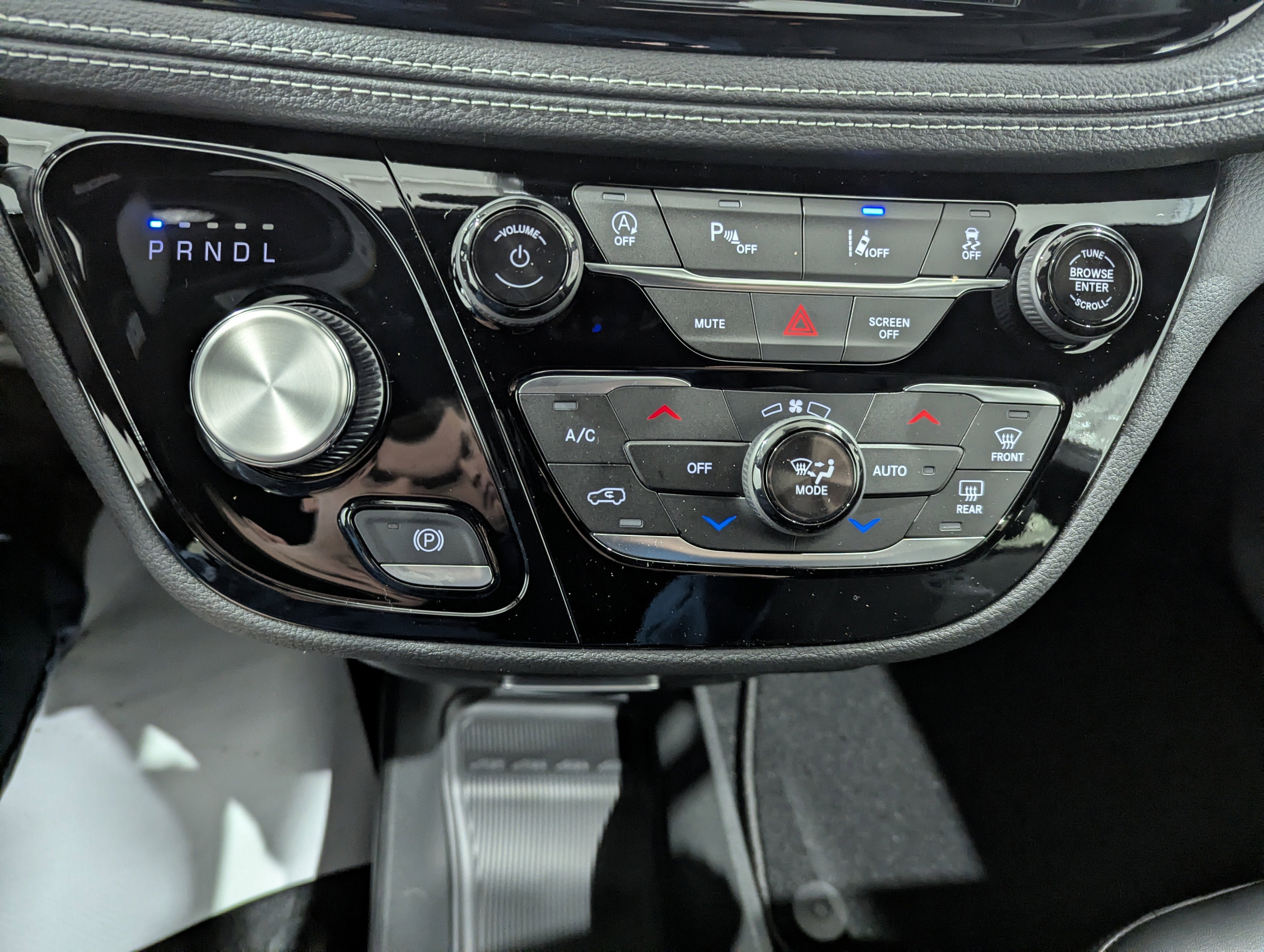 New 2026 Chrysler Pacifica Select w/ S Appearance Package FWD image 20