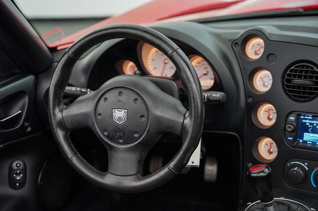 Used 2003 Dodge Viper SRT-10 RWD image 4