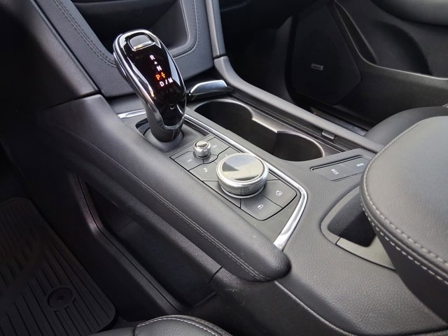 Certified 2025 Cadillac XT5 Luxury image 11