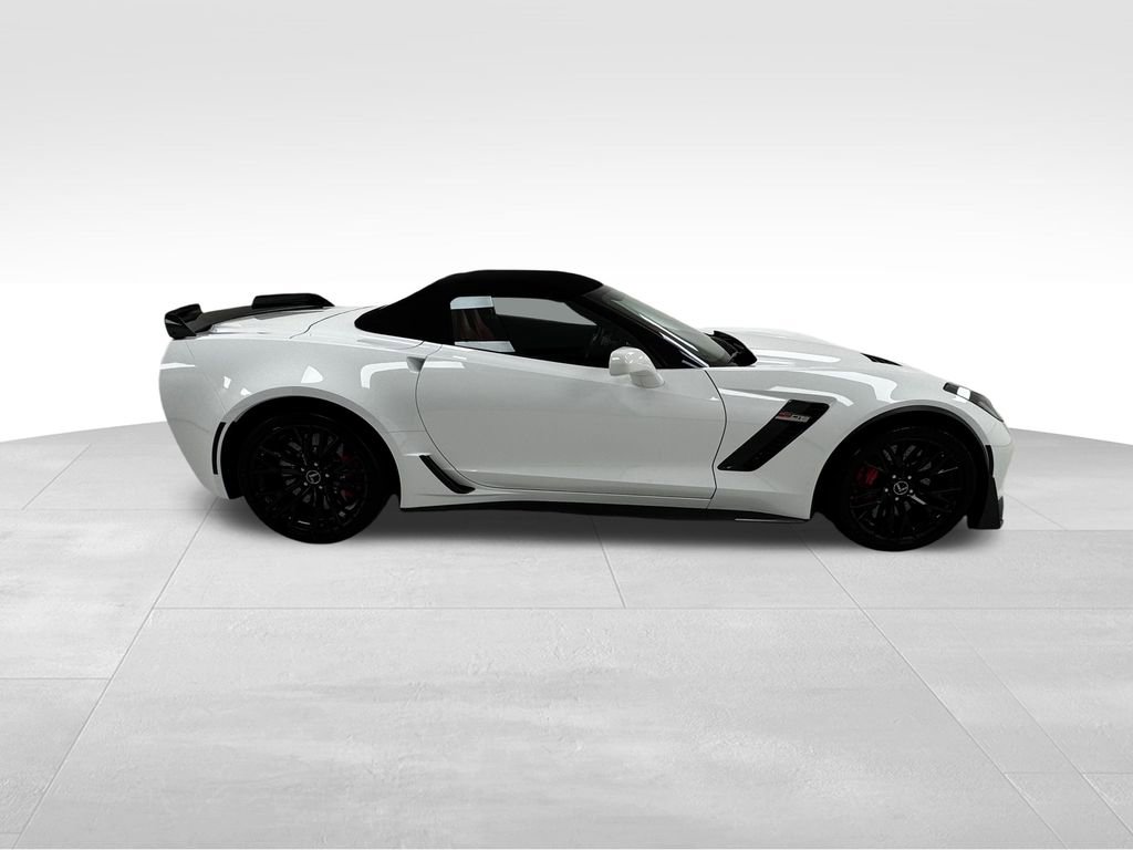Used 2015 Chevrolet Corvette Z06 w/ 3LZ Preferred Equipment Group image 16