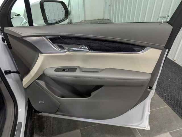Used 2023 Cadillac XT6 Premium Luxury w/ Technology Package image 30
