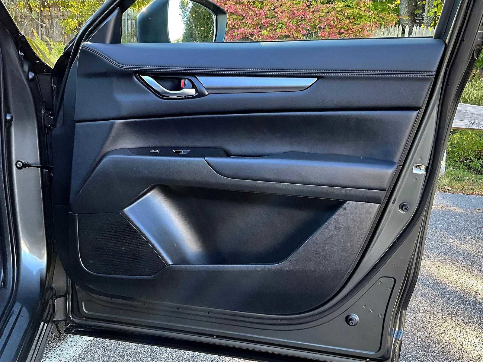 Used 2020 MAZDA CX-5 Touring image 12