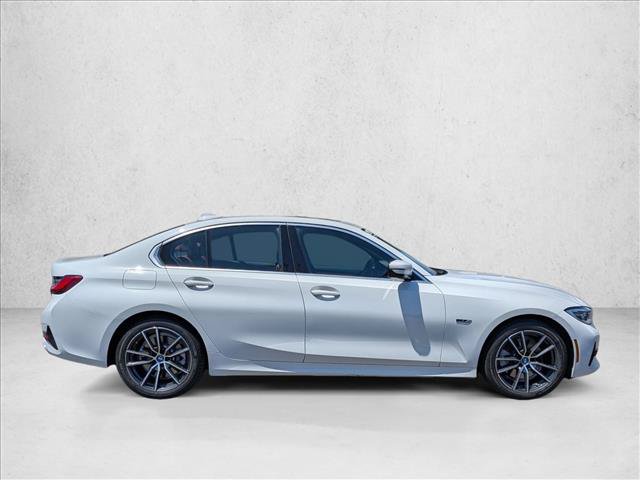 Used 2022 BMW 330e w/ Driving Assistance Package RWD image 4