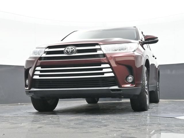Used 2019 Toyota Highlander XLE FWD image 56