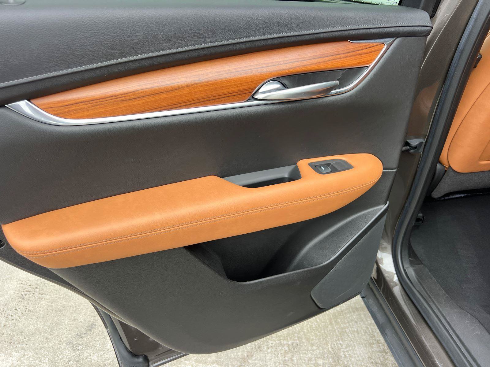 Used 2020 Cadillac XT5 Premium Luxury FWD image 22