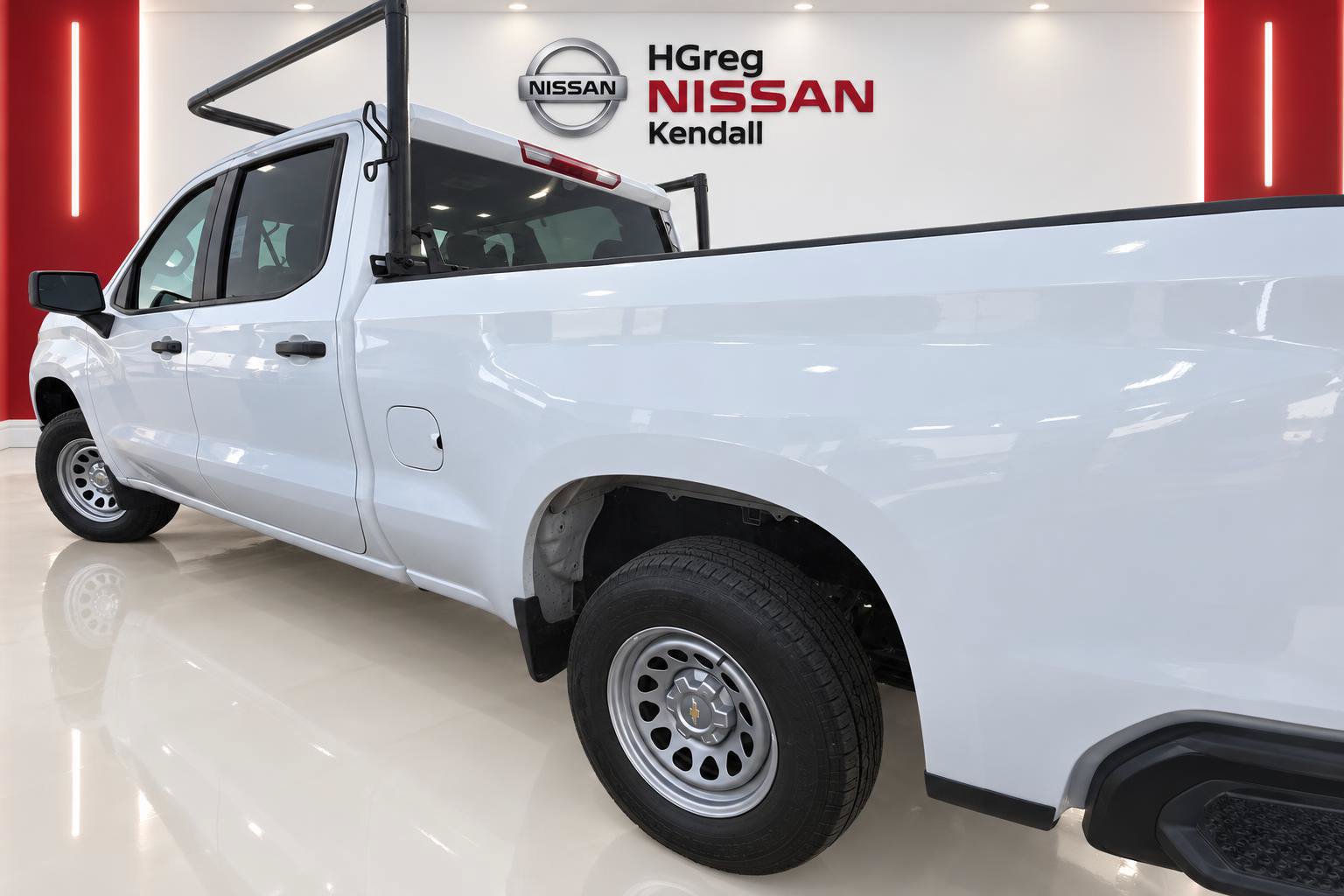 Used 2024 Chevrolet Silverado 1500 W/T w/ WT Convenience Package AWD/4WD image 2