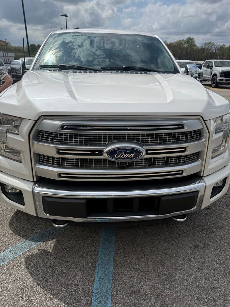 Used 2016 Ford F150 Platinum w/ Equipment Group 701A Luxury image 2