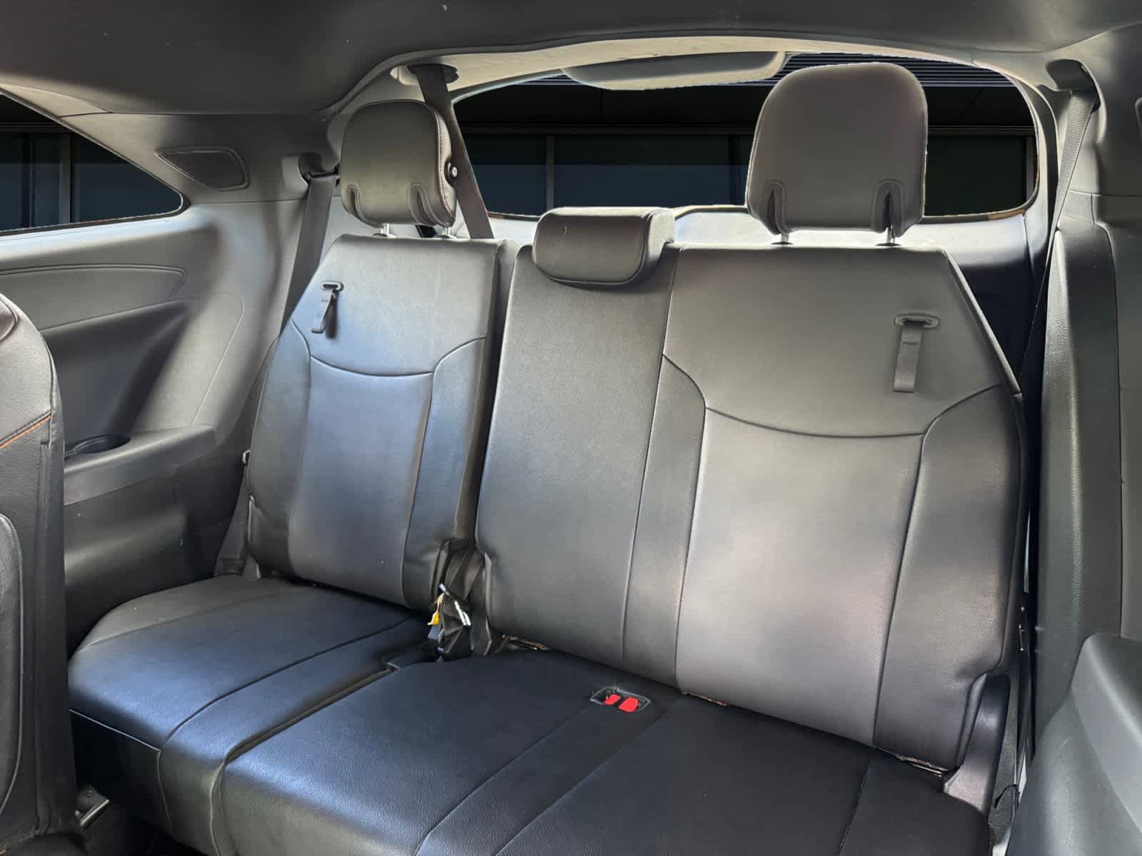Used 2023 Toyota Sienna XSE w/ XSE Plus Package AWD/4WD image 17