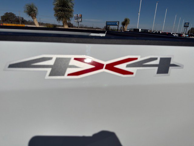 Used 2025 Chevrolet Silverado 1500 LT image 10