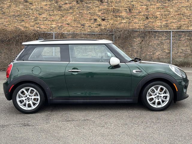Used 2019 MINI Cooper 2-Door Hardtop w/ Storage Package image 4