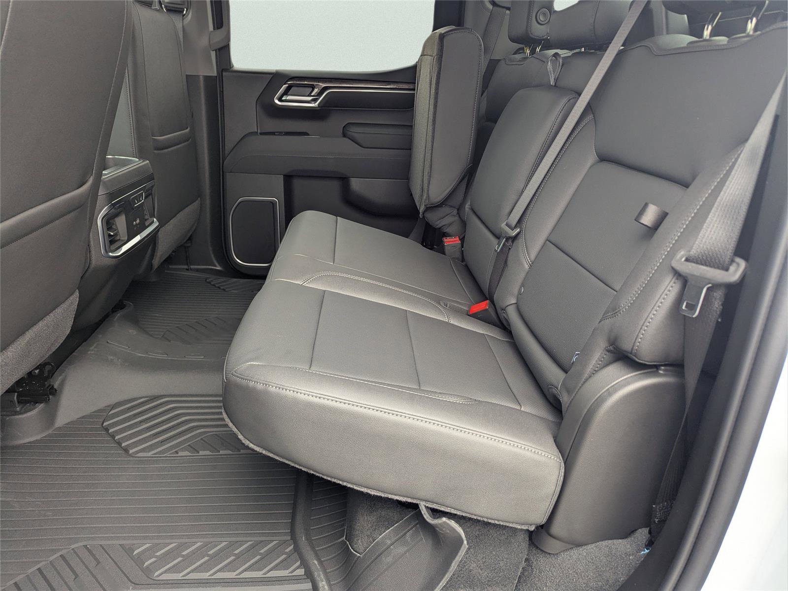 New 2026 Chevrolet Silverado 1500 LTZ w/ LTZ Premium Package image 12