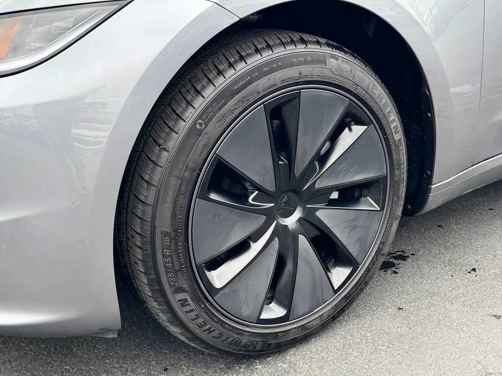 Used 2025 Tesla Model 3 Long Range image 9