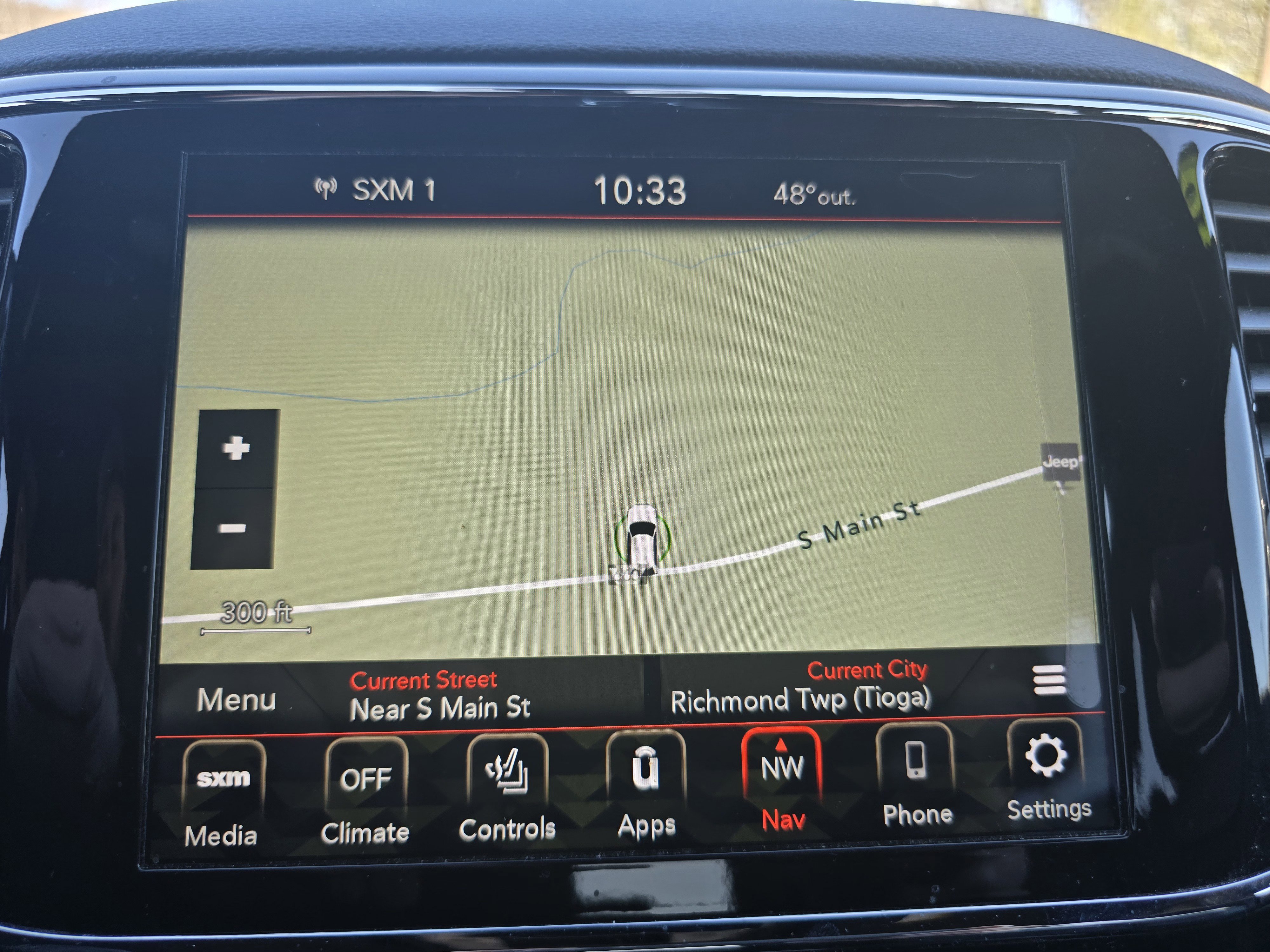 Used 2020 Jeep Grand Cherokee Altitude AWD/4WD image 27