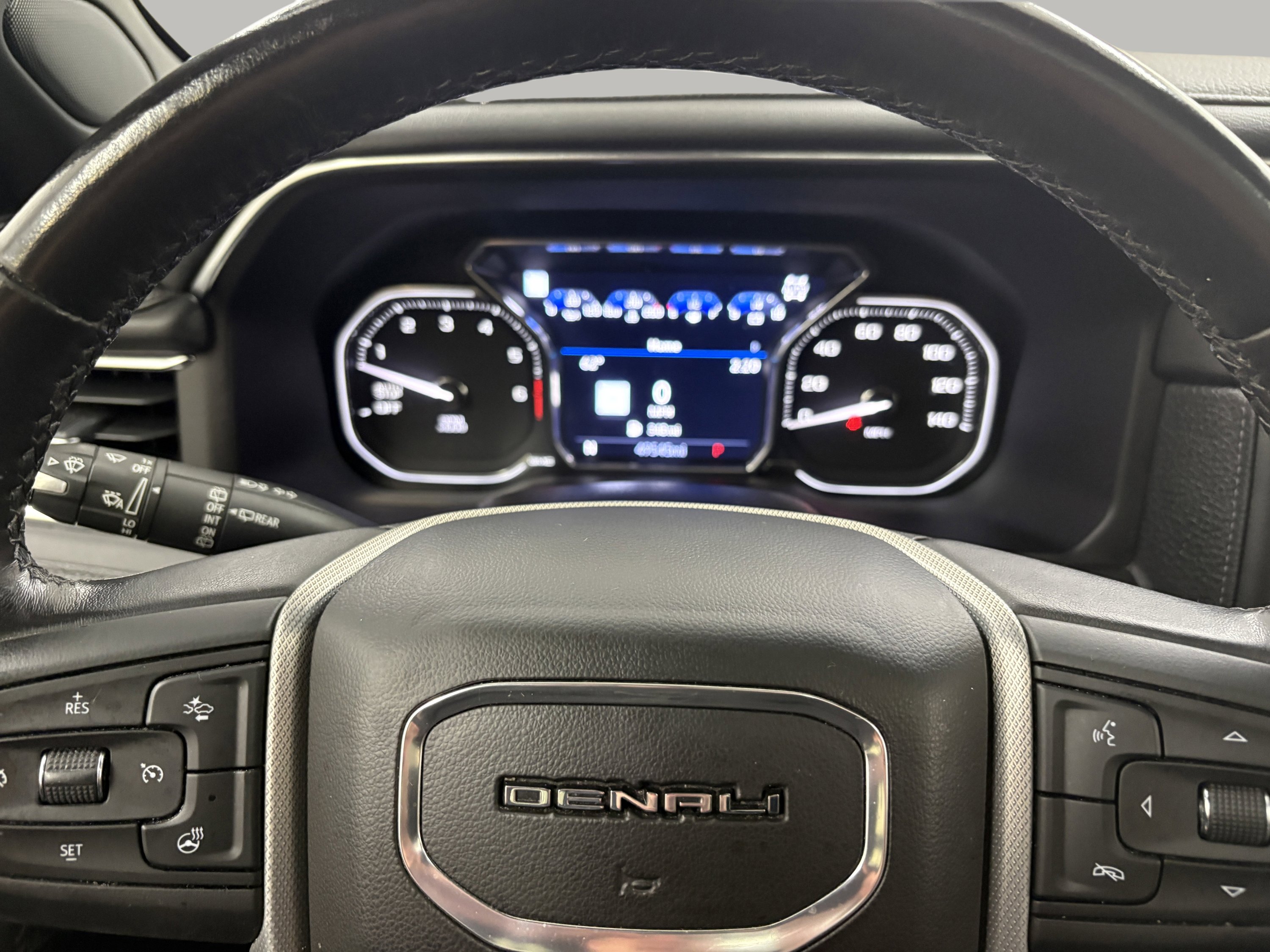 Used 2021 GMC Yukon XL Denali w/ Denali Premium Package image 36