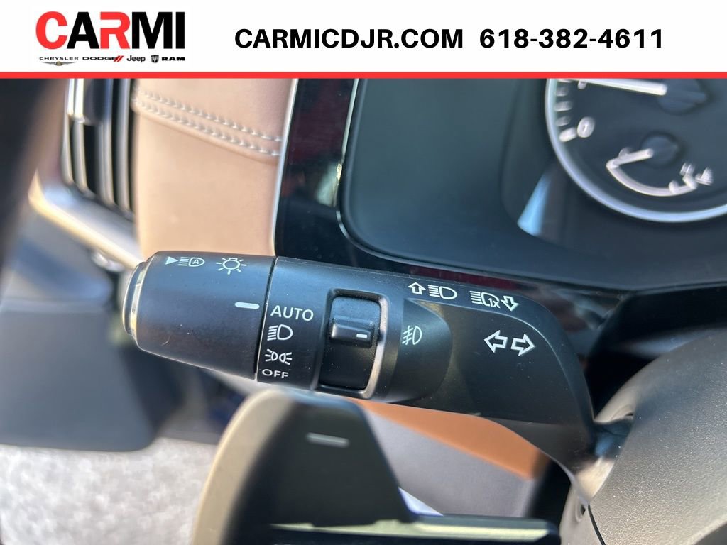 Used 2022 Nissan Pathfinder Platinum w/ Cargo Package AWD/4WD image 19