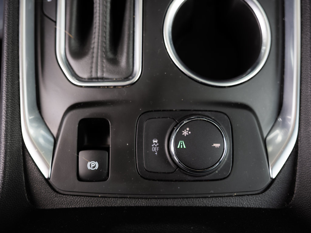 Used 2020 Chevrolet Traverse LT FWD image 27