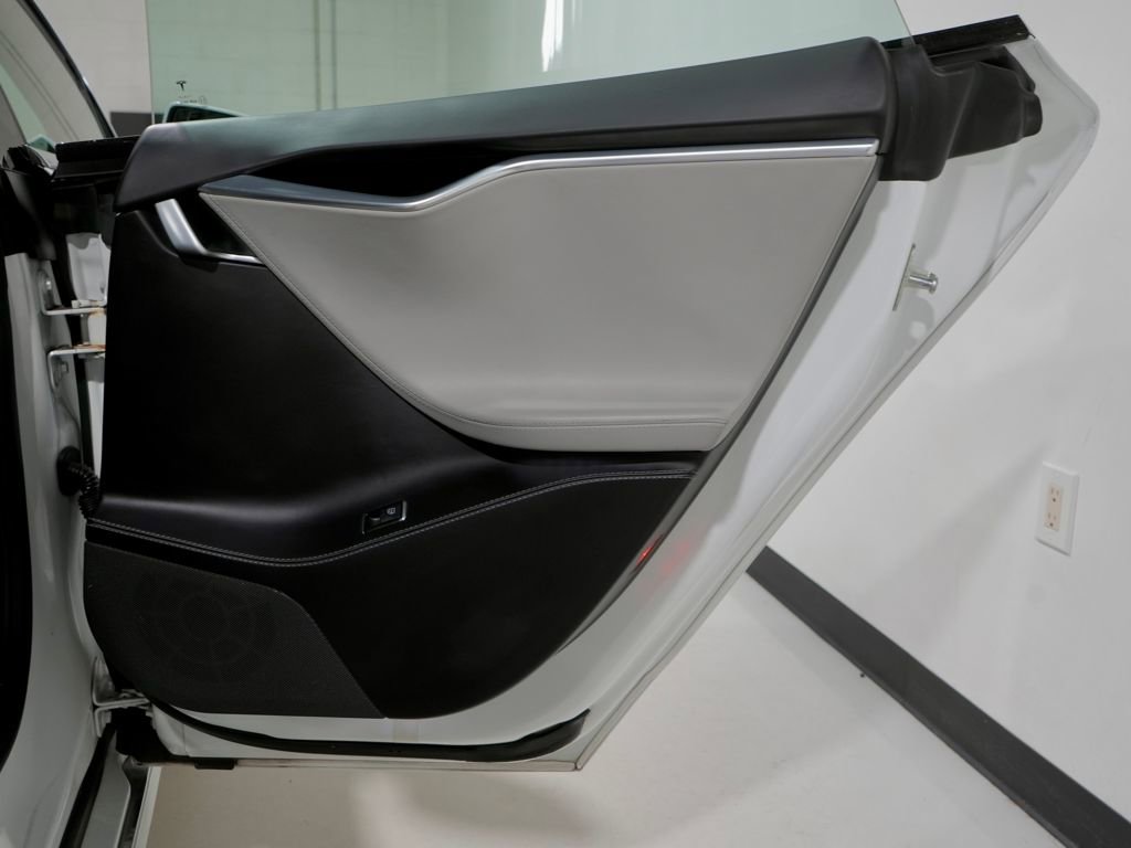 Used 2016 Tesla Model S 75D image 31