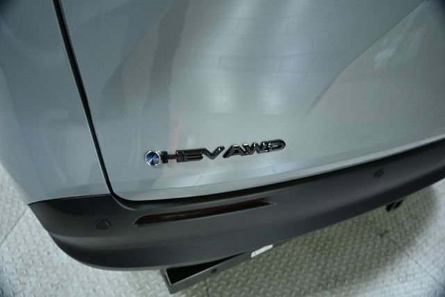 Used 2025 Toyota Sienna XLE Woodland Edition image 14