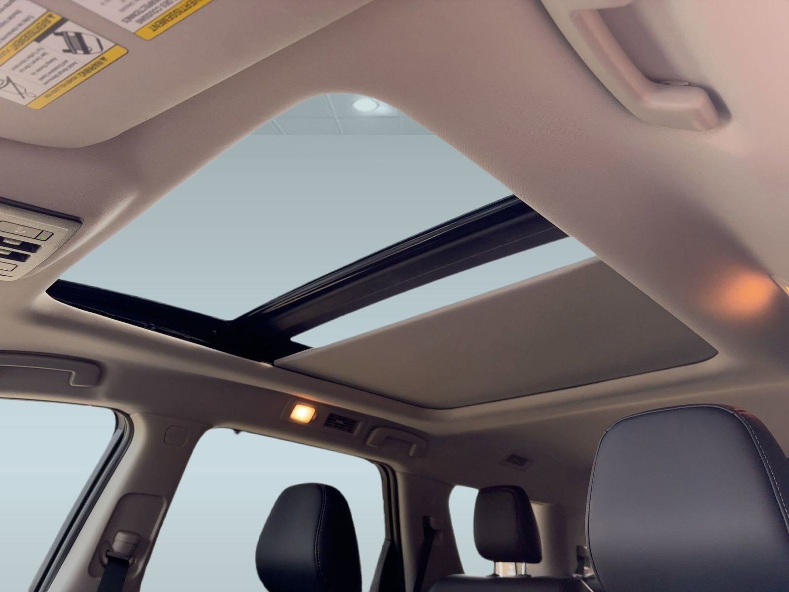 New 2026 Nissan Pathfinder SL image 16