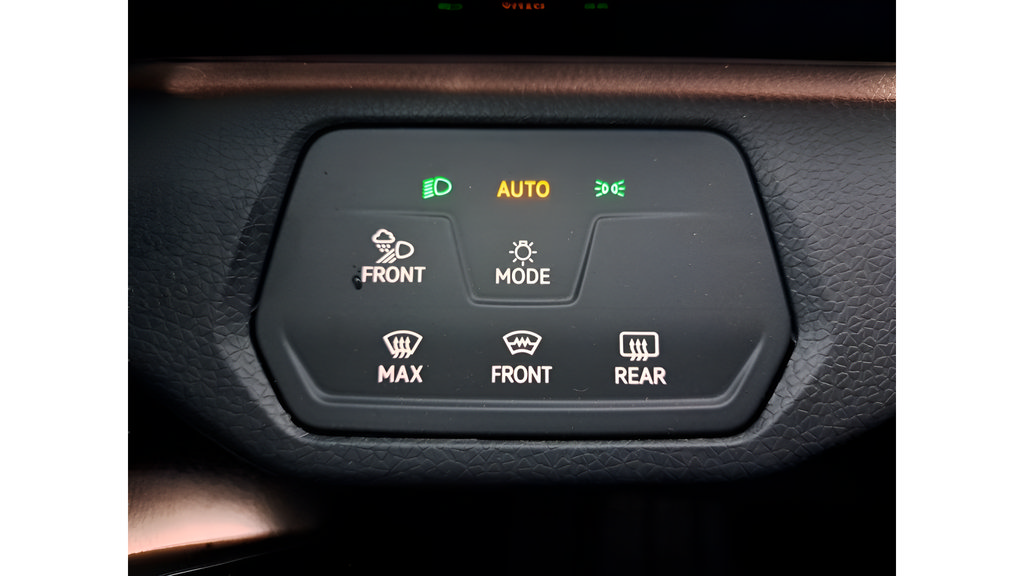 New 2025 Volkswagen ID.4 Pro S Plus AWD/4WD image 25