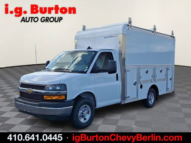 New 2025 Chevrolet Express 3500 w/ Power Convenience Package image 2