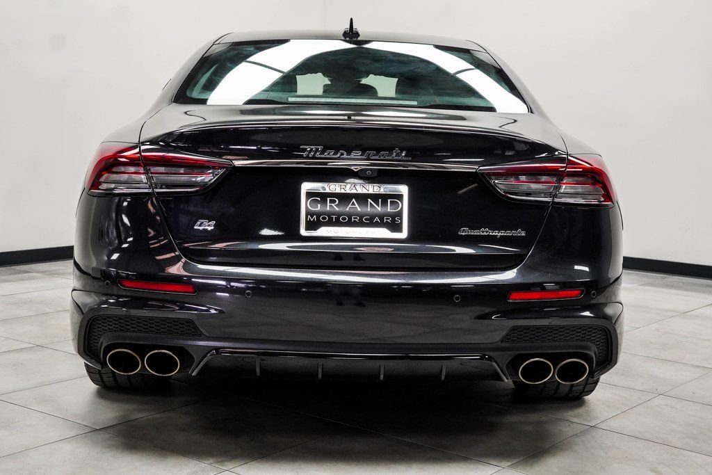 Used 2022 Maserati Quattroporte Modena Q4 image 9