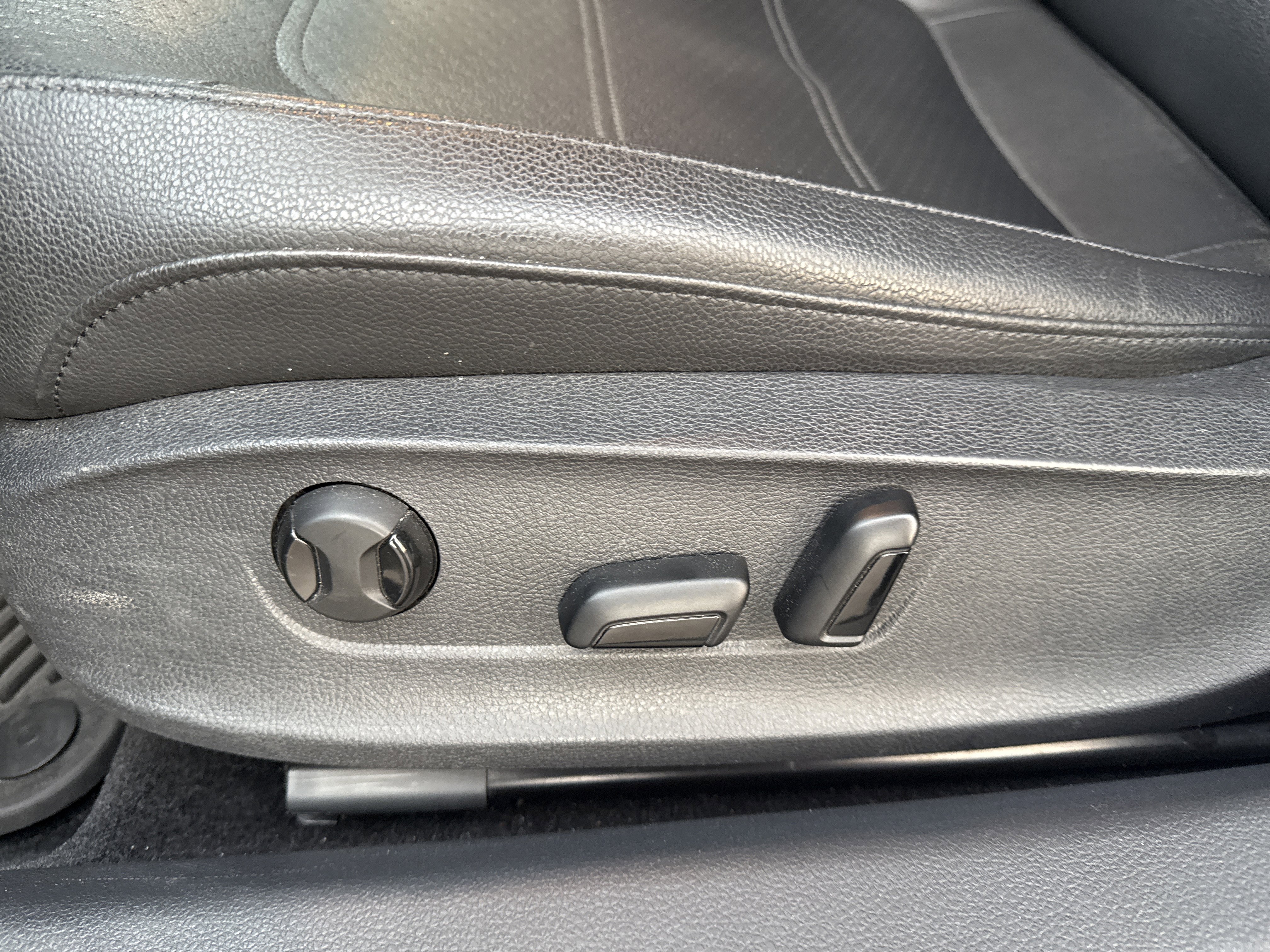 Used 2016 Volkswagen Passat 1.8T SE image 8