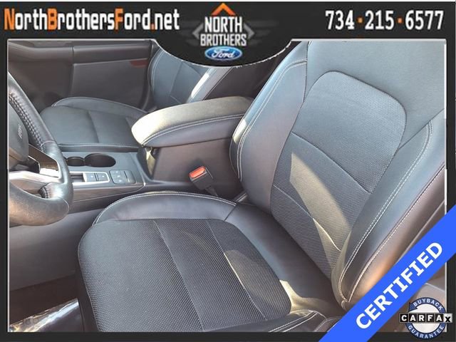 Used 2020 Ford Escape Titanium image 7