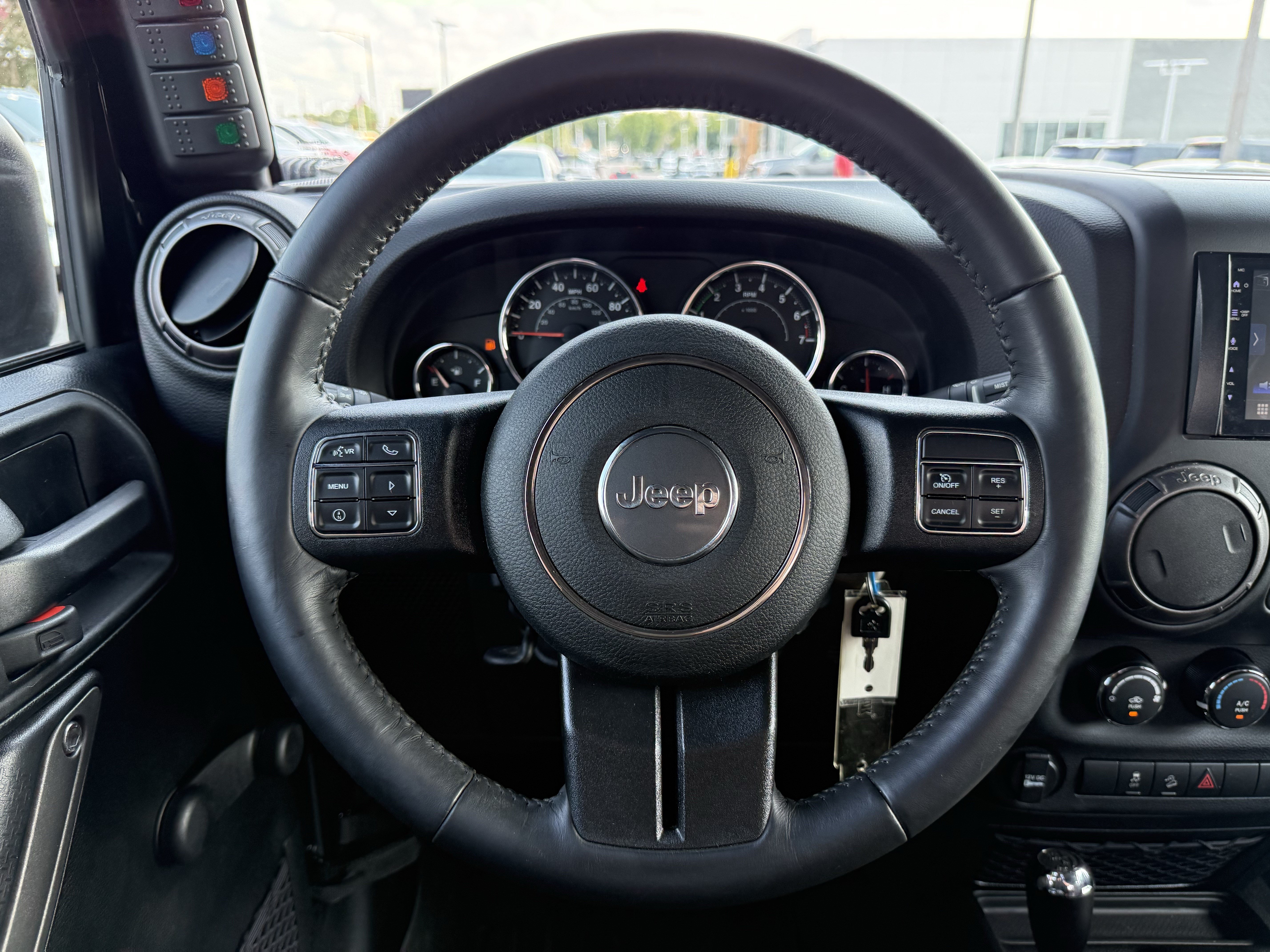 Used 2018 Jeep Wrangler Sport w/ Connectivity Group AWD/4WD image 19