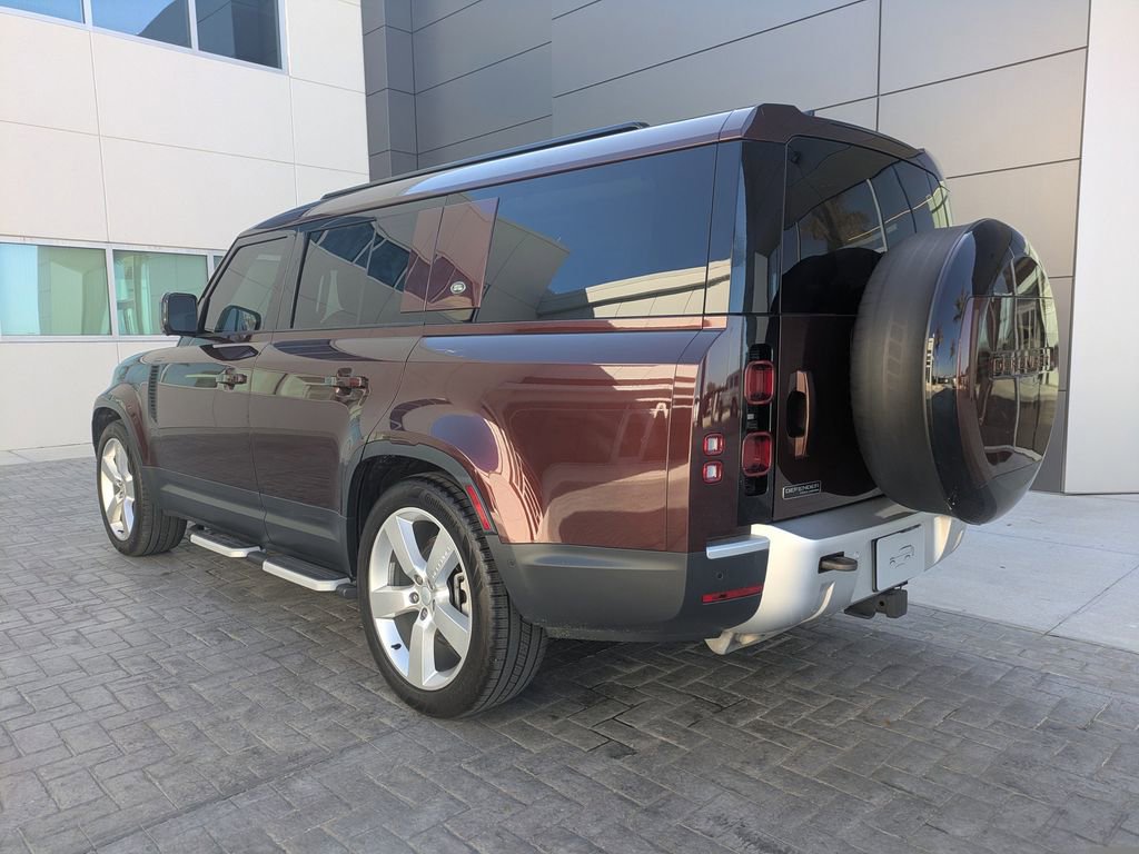 Used 2023 Land Rover Defender 130 First Edition image 6